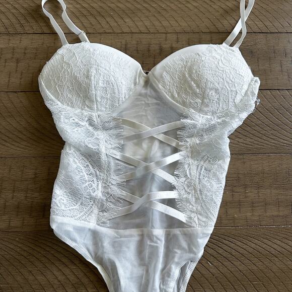Lingerie White Lace Corset Bodysuit Bridal NWT Size Small - Picture 2 of 8